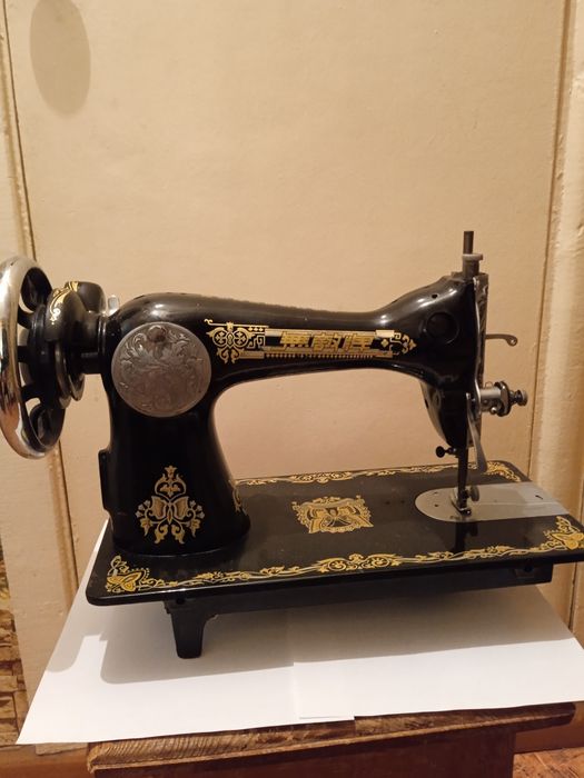 Машинки швейные бу