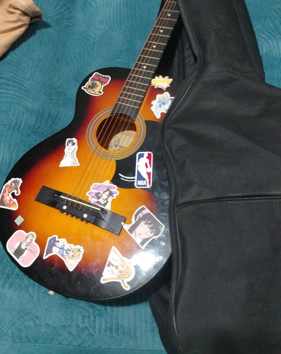 Гитара акустическая