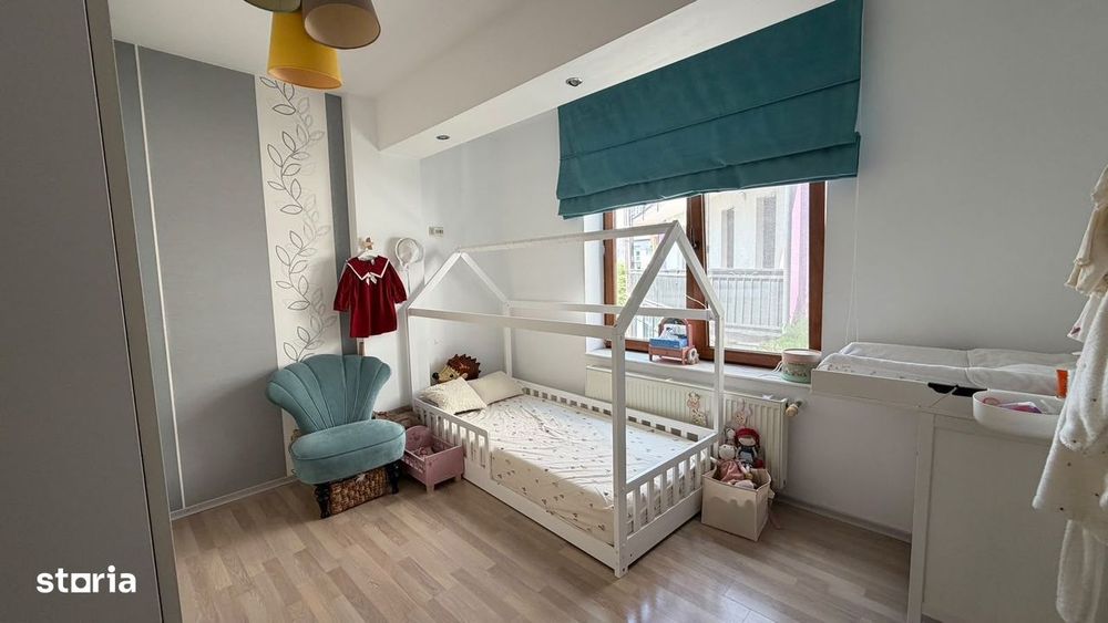 Apartament 3 camere cu 3 balcoane loc de parcare bloc nou Compozitoril