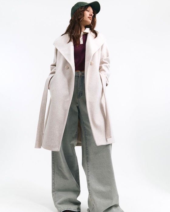 Бежово зимно палто