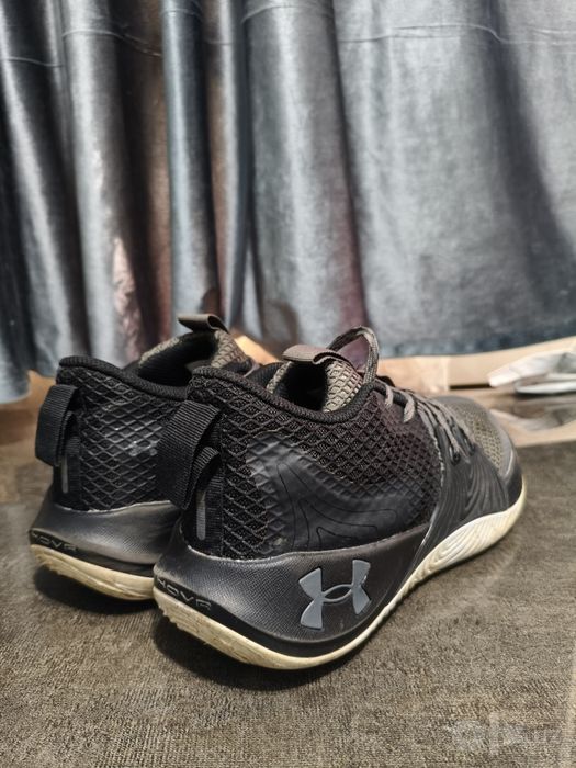 Оригинальные кроссовки Under Armour
