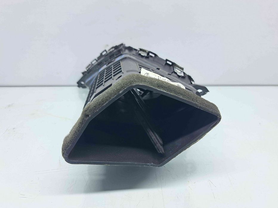 Grila aerisire centrala stanga Hyundai i40 [Fabr 2012-2019] U09D02