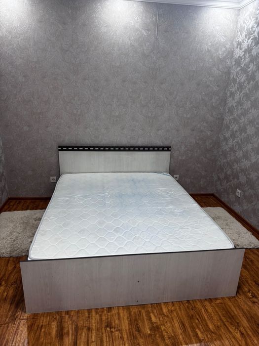 продам двуспальную кровать