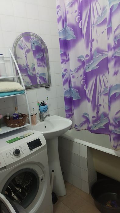 Срочно продается квартира Ахмад югинакий 3/5/5