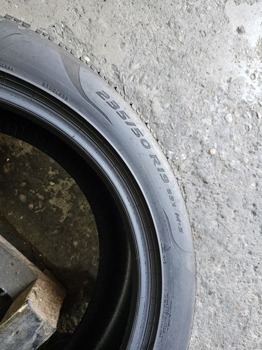 2 anvelope iarna 235 50 19 Pirelli Pzero 2020
