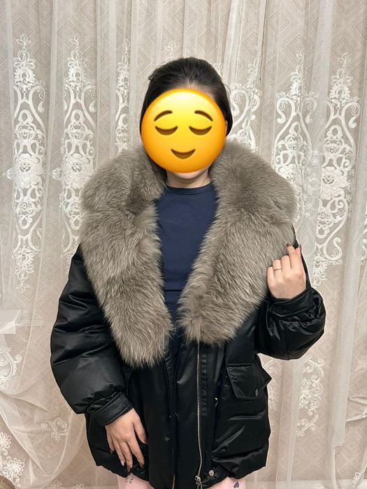 Продам куртку с воротником