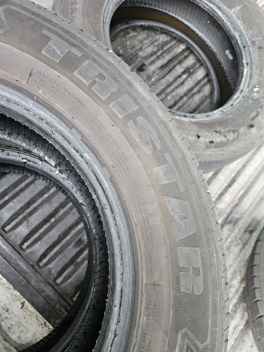 Гуми 215/65/15С 2броя