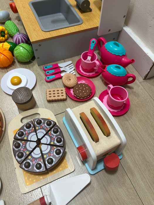 Bucatarie din lemn pentru copii