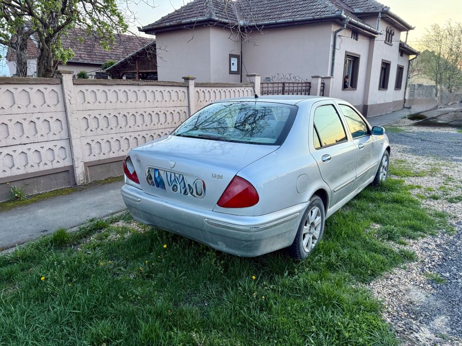 Lancia Lybra 1.9 JTD