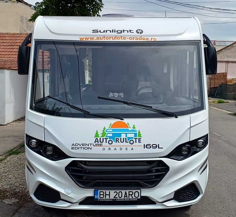 Inchirieri AutoRulote Premium