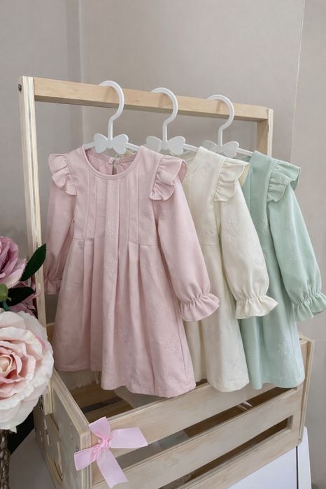 Роклички в пастелени цветове