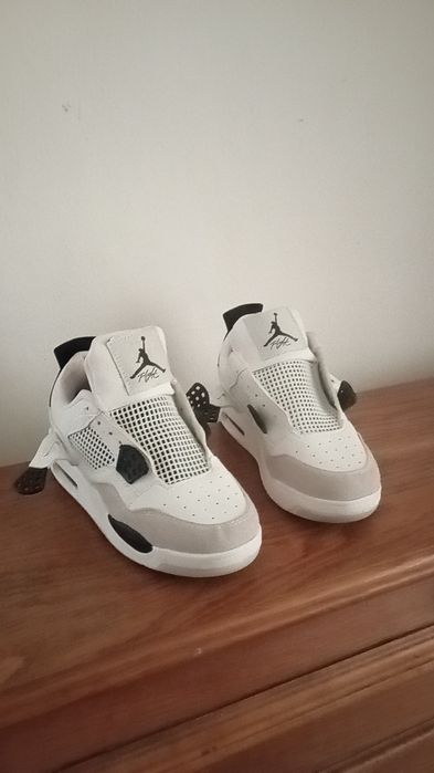 De vânzare Jordan 4 retro