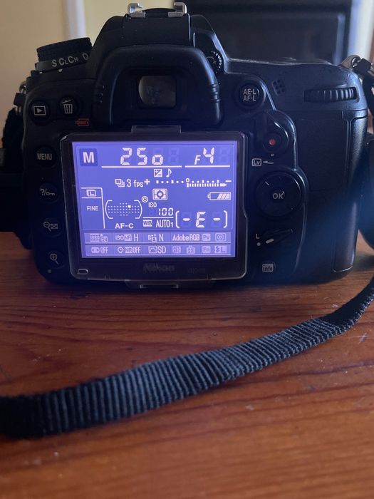 Продавам тяло Nikon 7000D