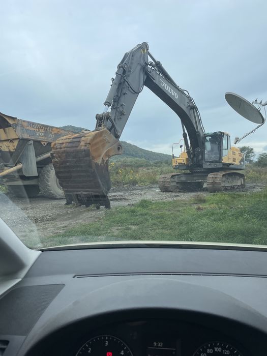 Dumpere  excavatoare inchiriere inchiriez excavator damper dumper