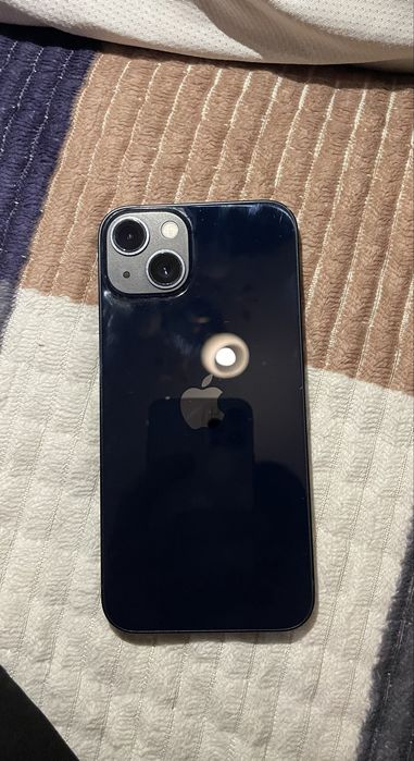 Продам айфон 13