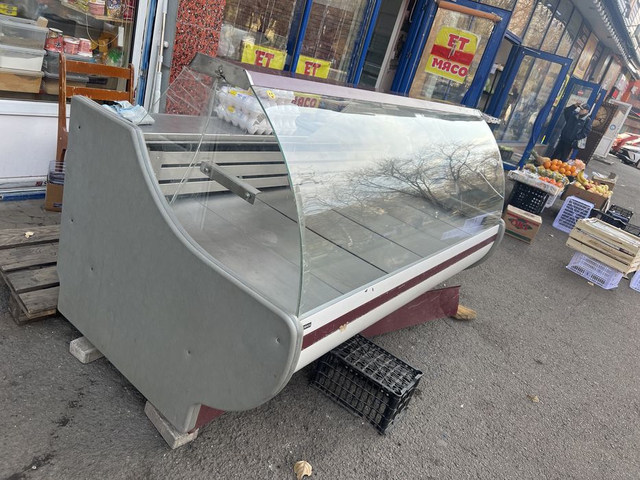 Витринный холодильник