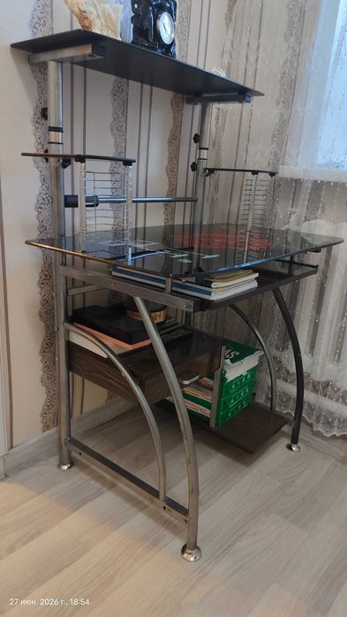 Компьютерный стол