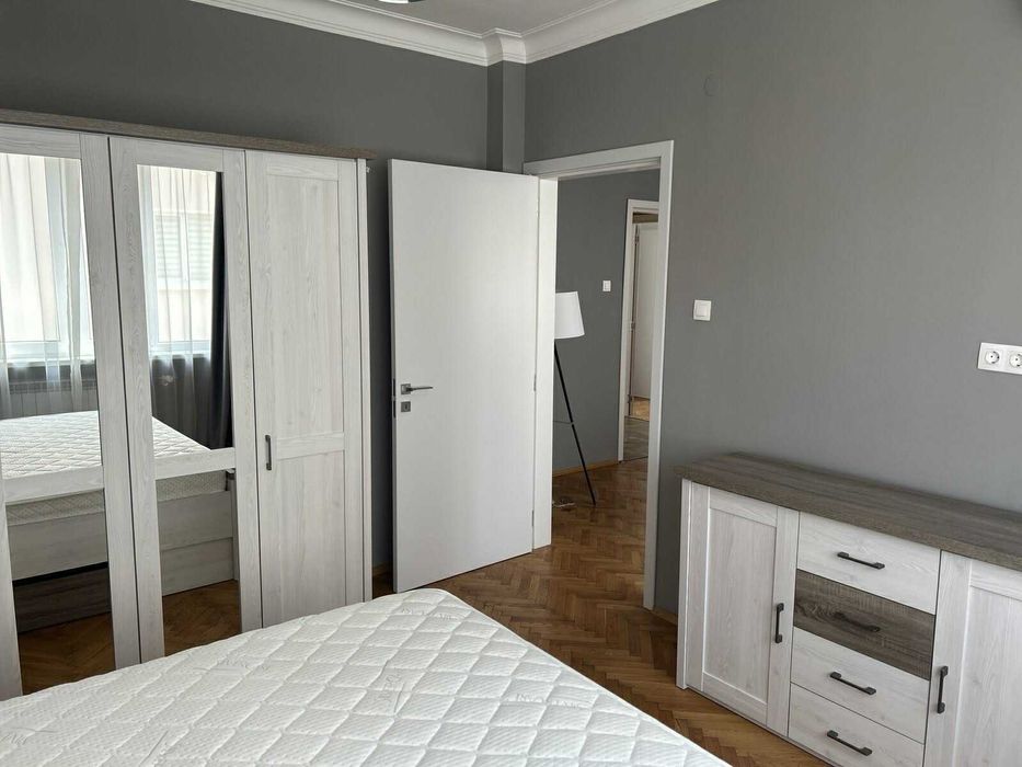 Дава се под наем Тристаен апартамент в София, Център - 120 кв.м за 1500 € - Снимка #4