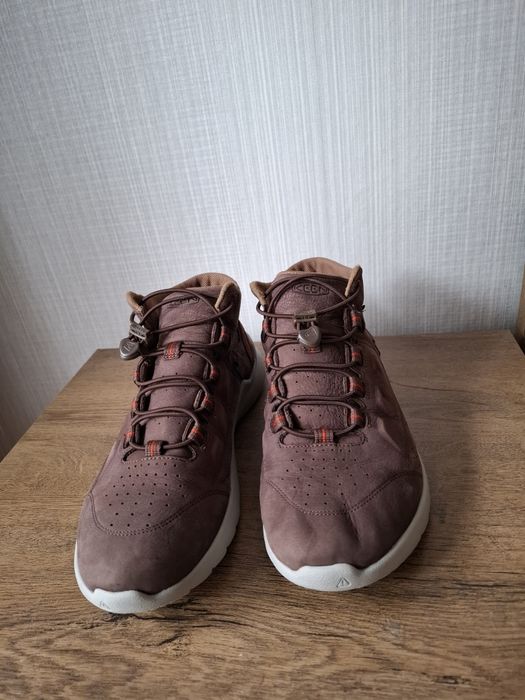 KEEN мъжки обувки 43 номер.