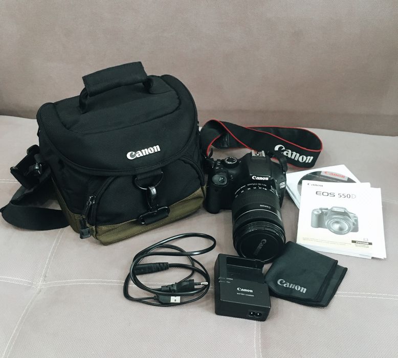 Продам фотоаппарат Canon EOS 550D