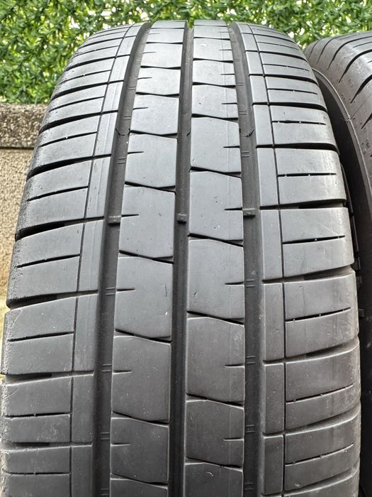 215 65 16C Vredestein