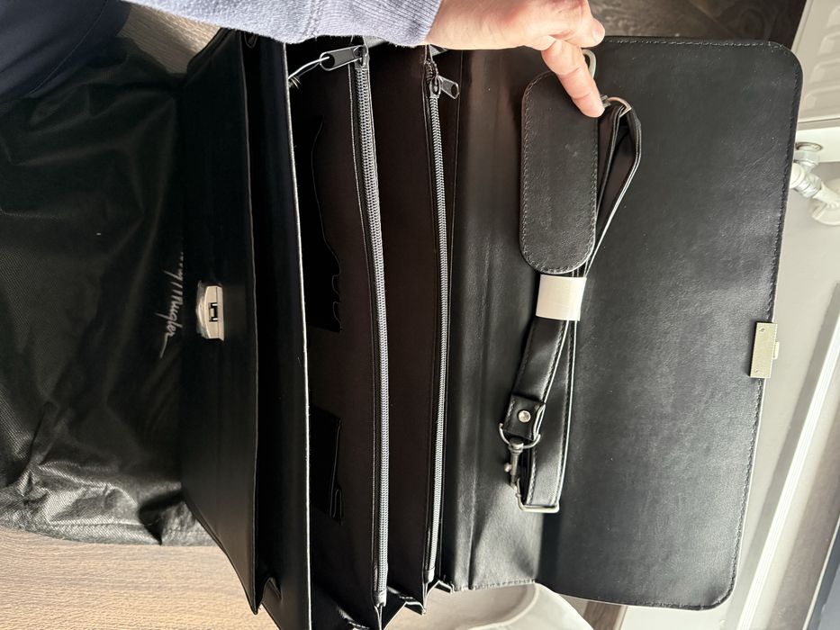 Geanta laptop thierry mugler