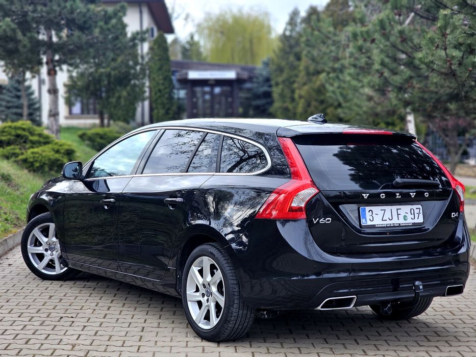 Volvo V60 Summum D4/ Automat/ 2.0 Tdi / Euro 6 / 2015/ Full piele