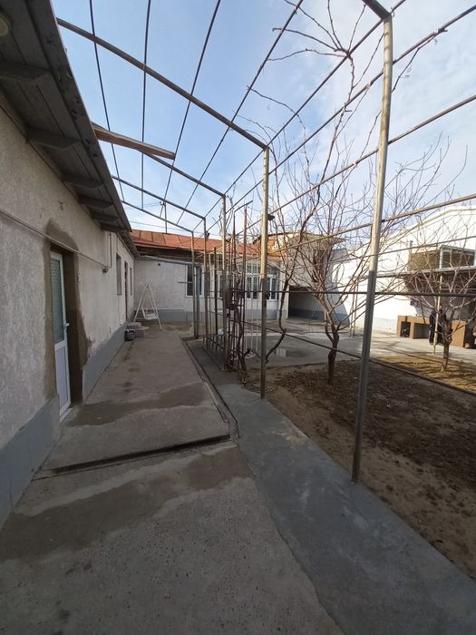 Olmazor tumanida sebzorga yaqin 4.57-sotok Hovli sotiladi 8-hona