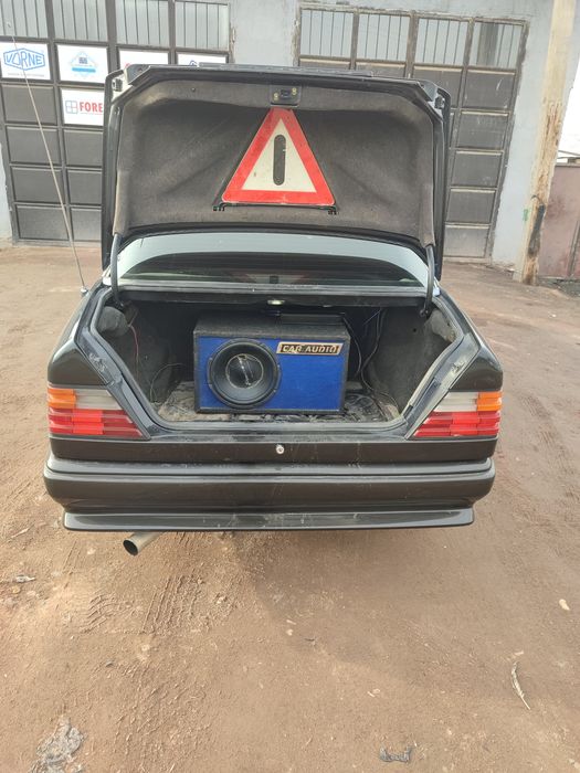 Продам Мерседес 124