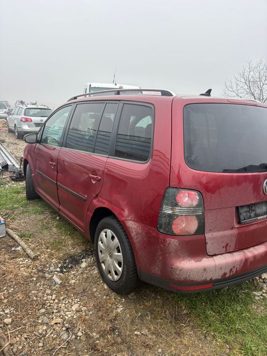 Faruri xenon touran facelift