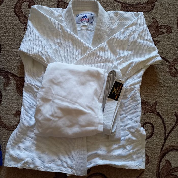 Детские одежда для спорта