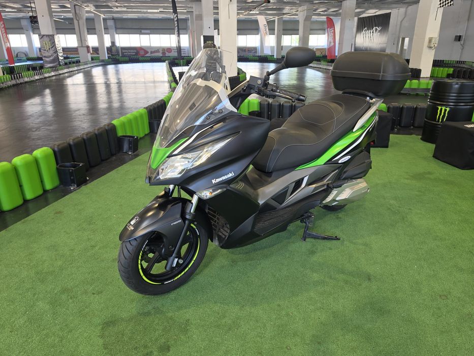 Kawasaki J300 Maxi Scooter