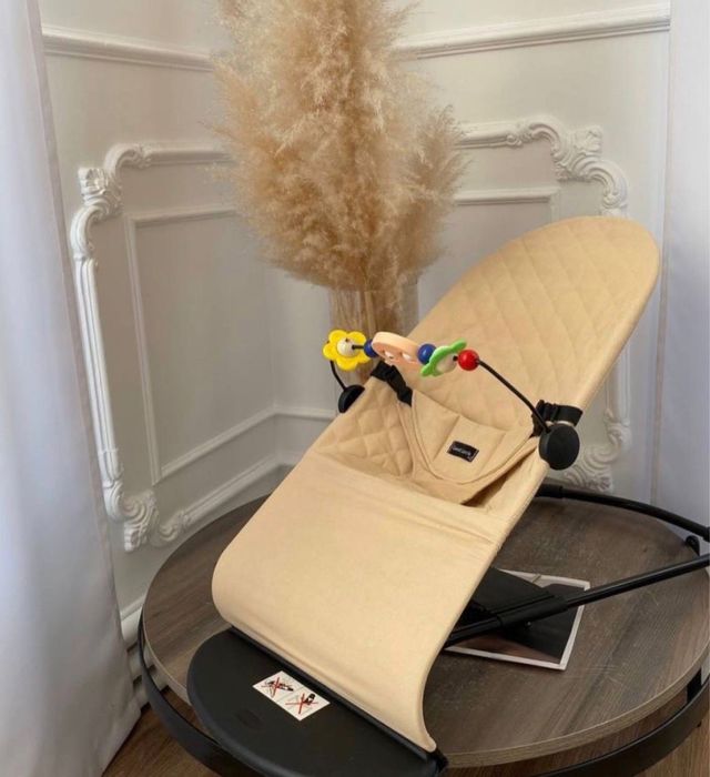 Детский кровать.