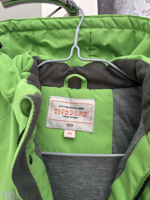 Продам демисезоный комбез .