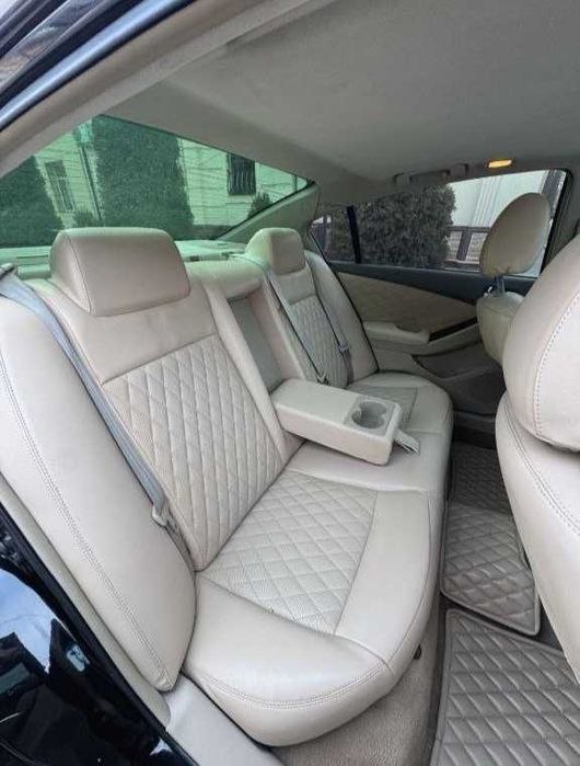 NIssan Altima (ideal)