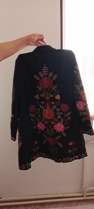 Пиджак с вышевкой 44-46 размера