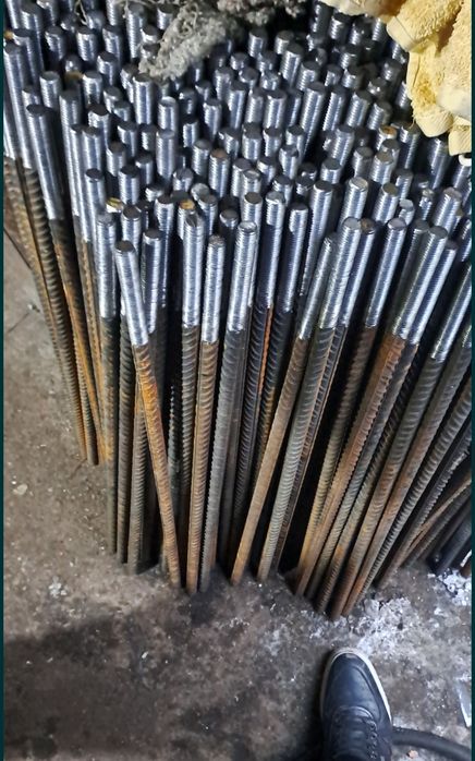 Vand structura metalică 20x10x4 Pret 6000euro 

10 cuzineti 
10 stâlpi