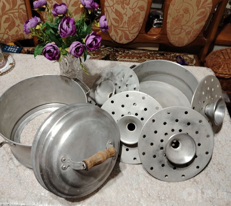 Мантышница и большая кастрюля. СССР.