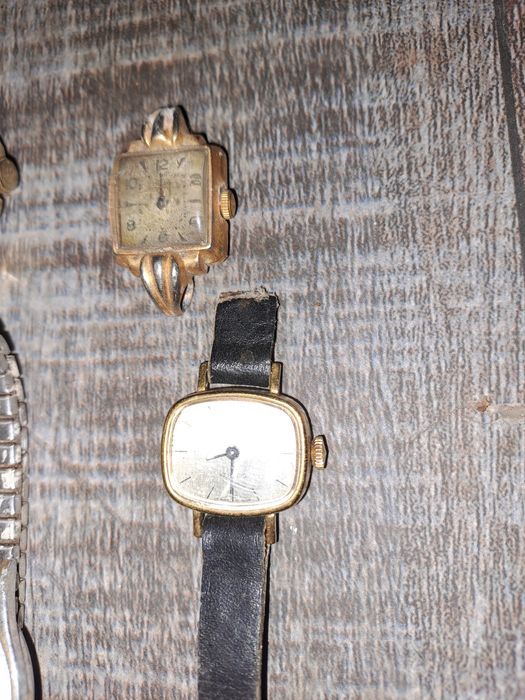 Лот стари часовници малки и големи