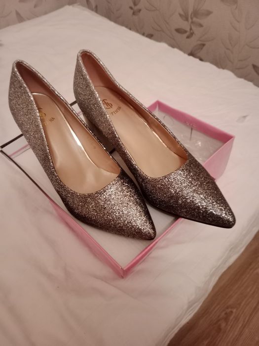 Туфли гуанжоудан келген