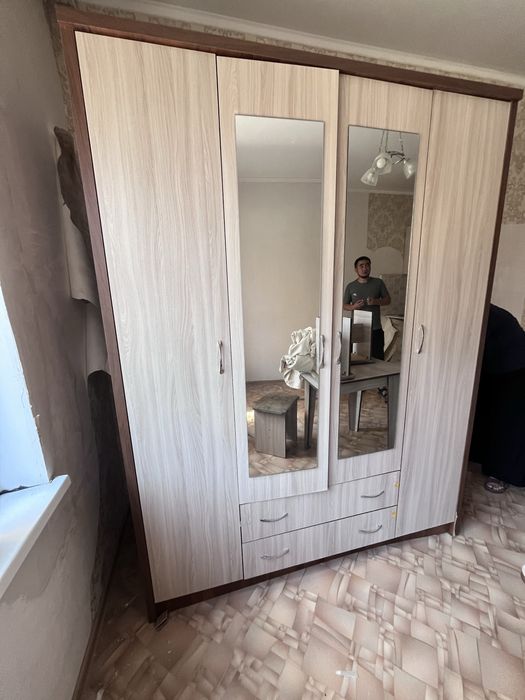Срочно продается шкаф