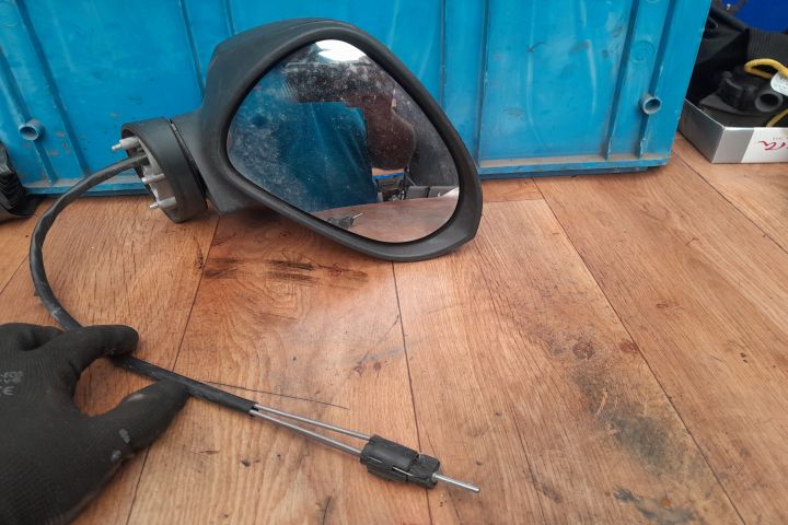 Oglinda dreapta manuala 024456 024456 Seat Ibiza a 4-a generatie (fac