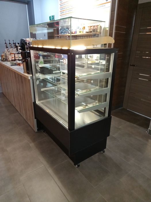 Кондитерская ветрина премиум.