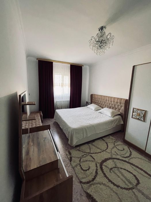 Продаю спальный гарнитур