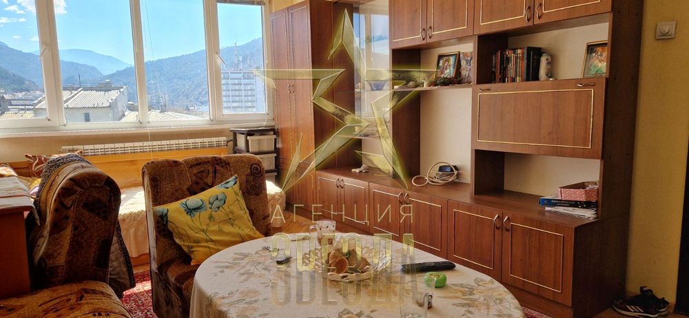 Апартамент с 3 стаи в центъра