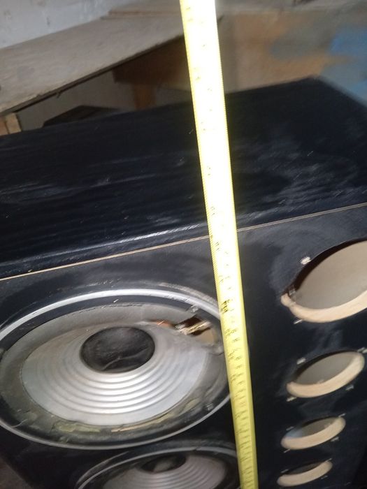 Carcase boxe în stare foarte buna.