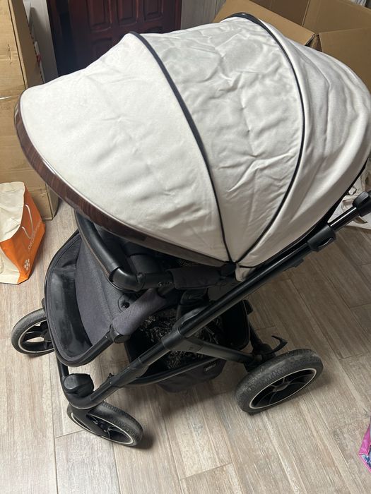 Бебешка количка MOON Nuova