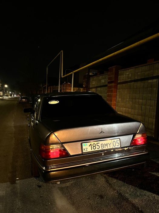 Продам мерс 124