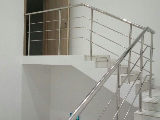 Нержавеющие перилы пандусы