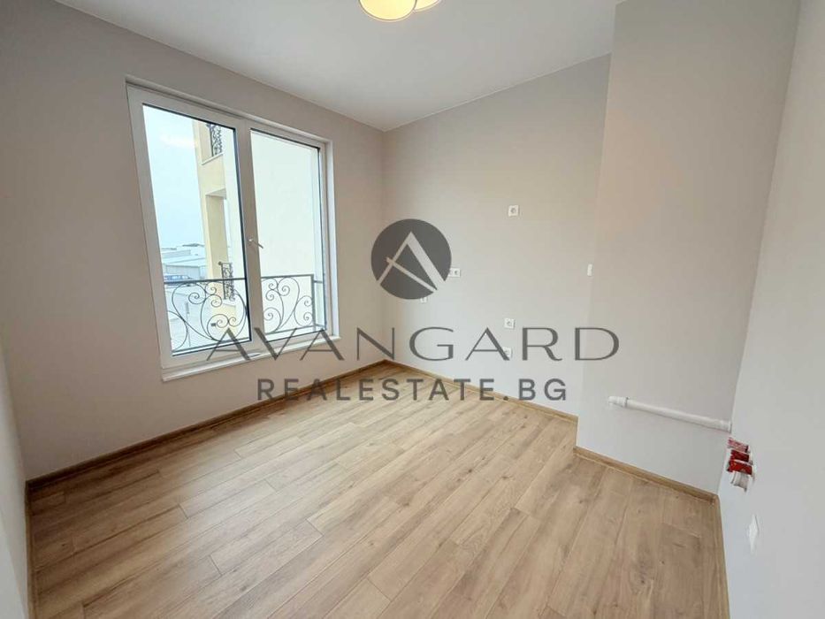 Продава се Двустаен апартамент в Пловдив, Кършияка - 74 кв.м за 1069 €/кв.м - Снимка #2